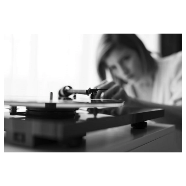 Вініловий програвач Pro-Ject T1 OM5e Piano Вініловий програвач Pro-Ject T1 OM5e Piano