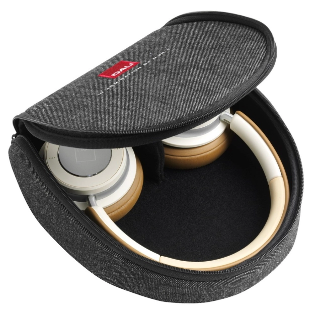 Бездротові Bluetooth навушники з активним шумопоглинанням: DALI IO-6 Caramel White