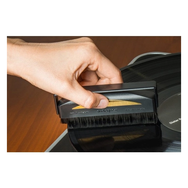 Антистатична щітка, що чистить AUDIOQUEST Super Conductive Anti-Static Record Brush