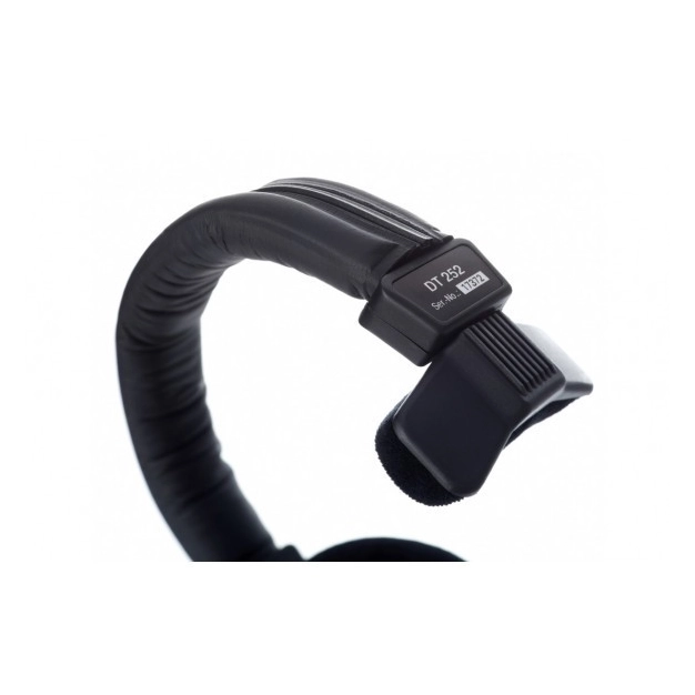 Навушники Beyerdynamic DT 252 Black