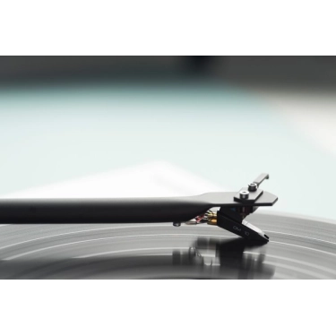 Вініловий програвач Pro-Ject Essential III OM10 Piano
