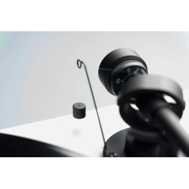 Вініловий програвач Pro-Ject Essential III OM10 Piano