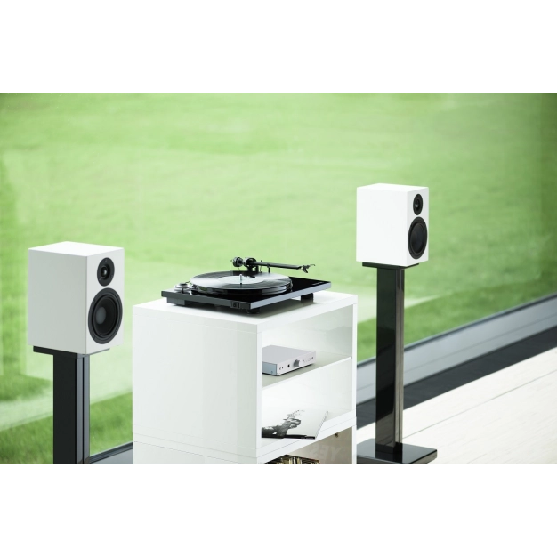 Вініловий програвач Pro-Ject Essential III OM10 Piano Вініловий програвач Pro-Ject Essential III OM10 Piano