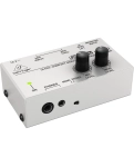 Підсилювач-розподільник Behringer MA 400