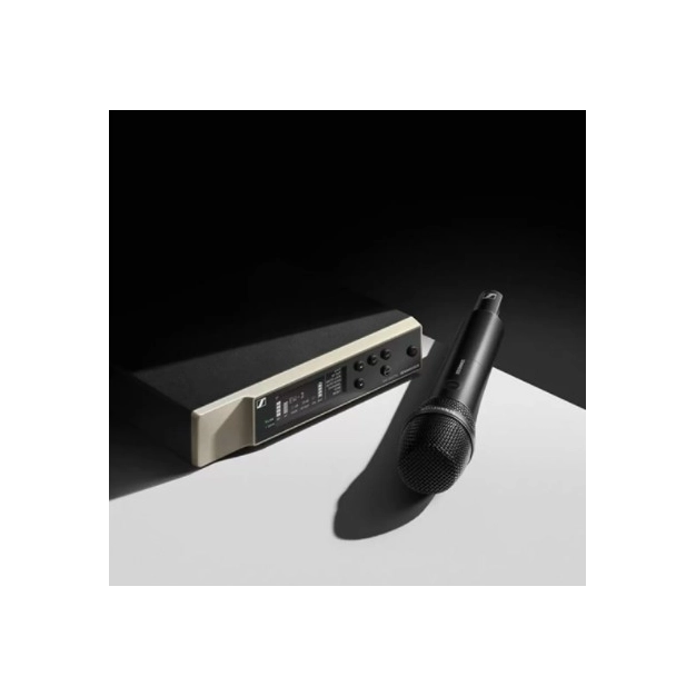 Мікрофонна радіосистема Sennheiser EW-D 835-S Set (Q1-6) Мікрофонна радіосистема Sennheiser EW-D 835-S Set (Q1-6)