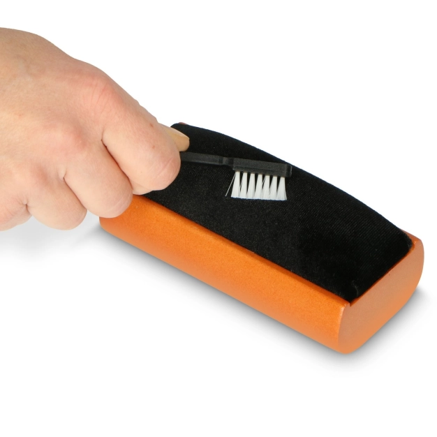Набір для чищення Lenco TTA-5in1 Wooden Cleaning Brush With Velvet Padding Набір для чищення Lenco TTA-5in1 Wooden Cleaning Brush With Velvet Padding
