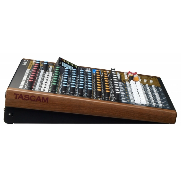 Мікшерний пульт TascamMODEL 12 Мікшерний пульт TascamMODEL 12