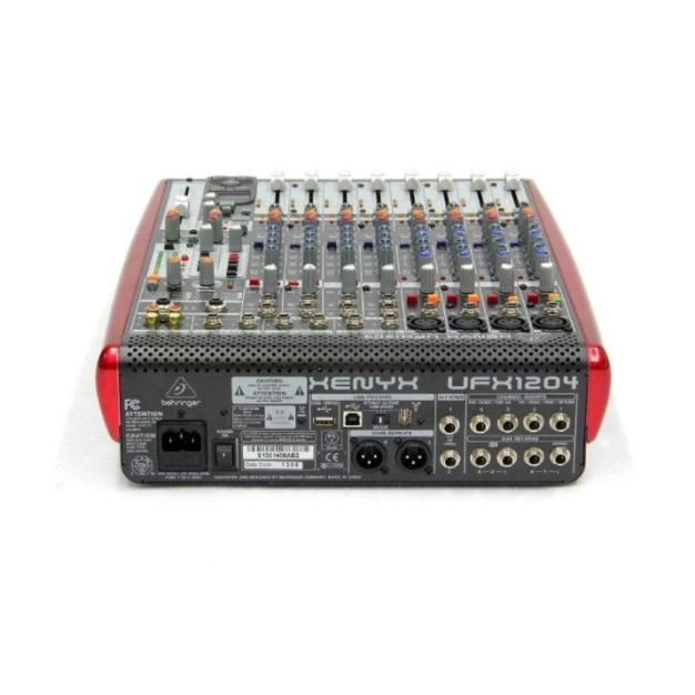 Мікшерний пульт Behringer XENYXUFX1204