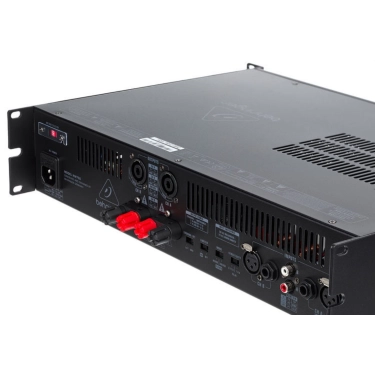 Стереофонічні підсилювачі потужності Behringer KM750