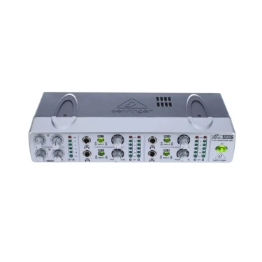 Підсилювач для навушників Behringer AMP800
