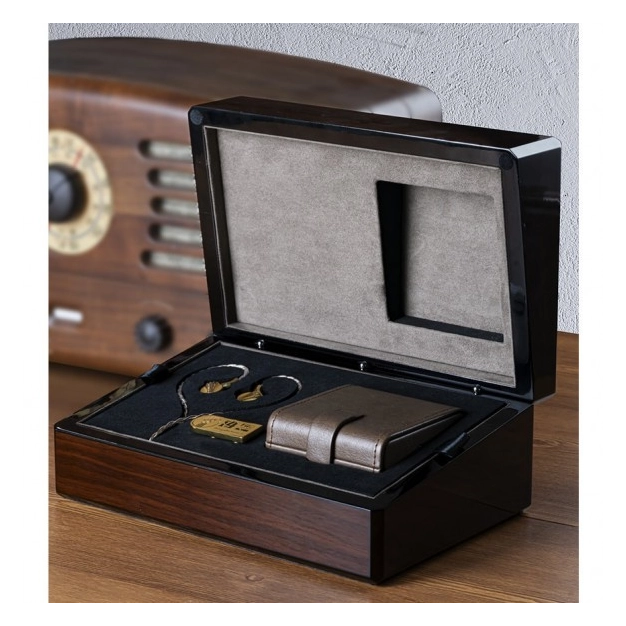 Навушники FIIO FDX Single Dynamic Golden Навушники FIIO FDX Single Dynamic Golden