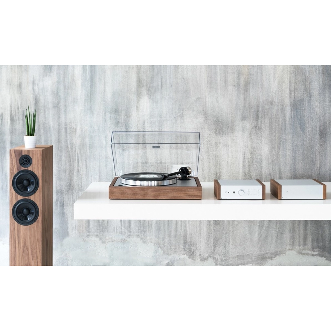 Pro-Ject The Classic Evo 2M Silver Walnut Pro-Ject The Classic Evo 2M Silver Walnut