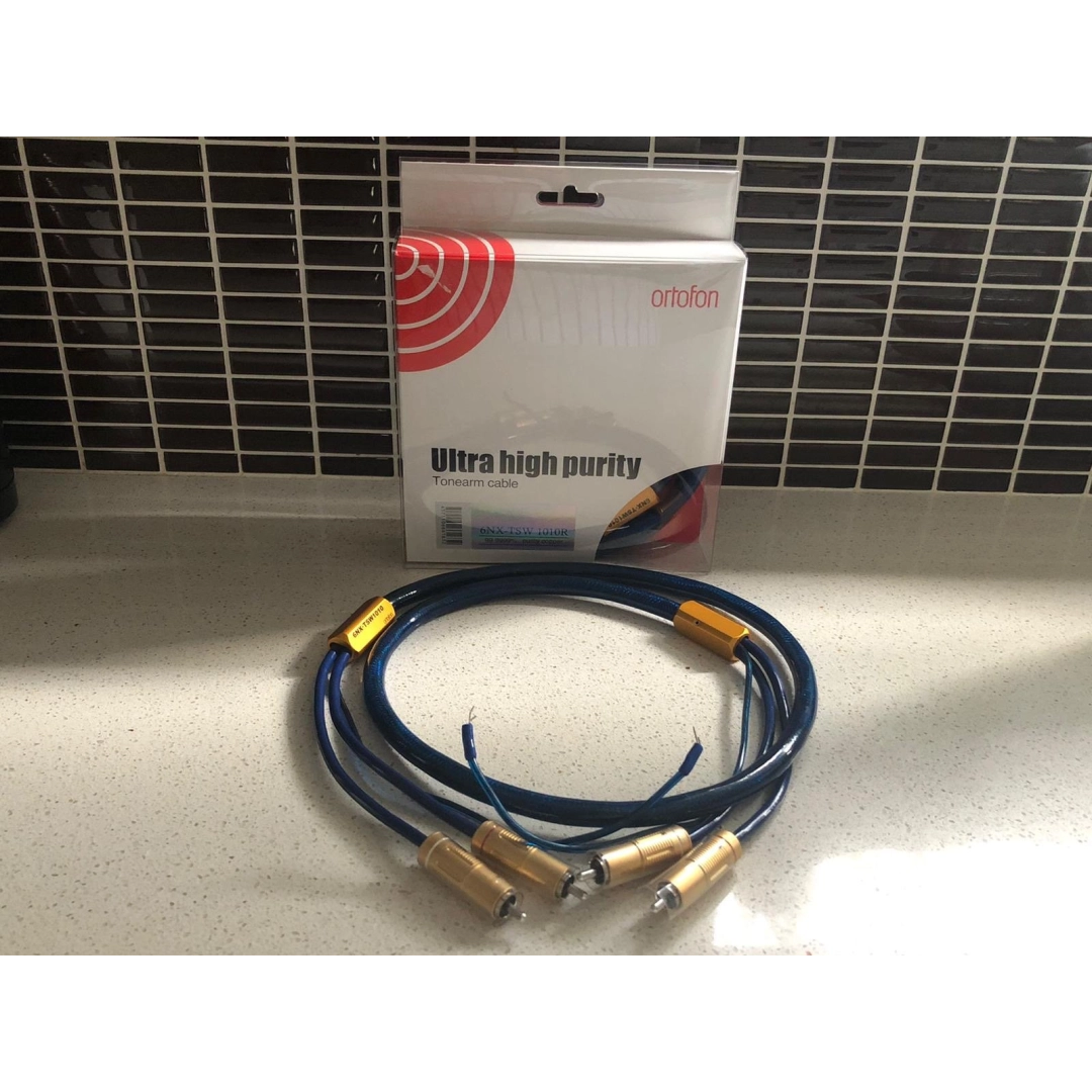Кабель для тонарма Ortofon 6NX-TSW 1010R (RCA-RCA) Кабель для тонарма Ortofon 6NX-TSW 1010R (RCA-RCA)