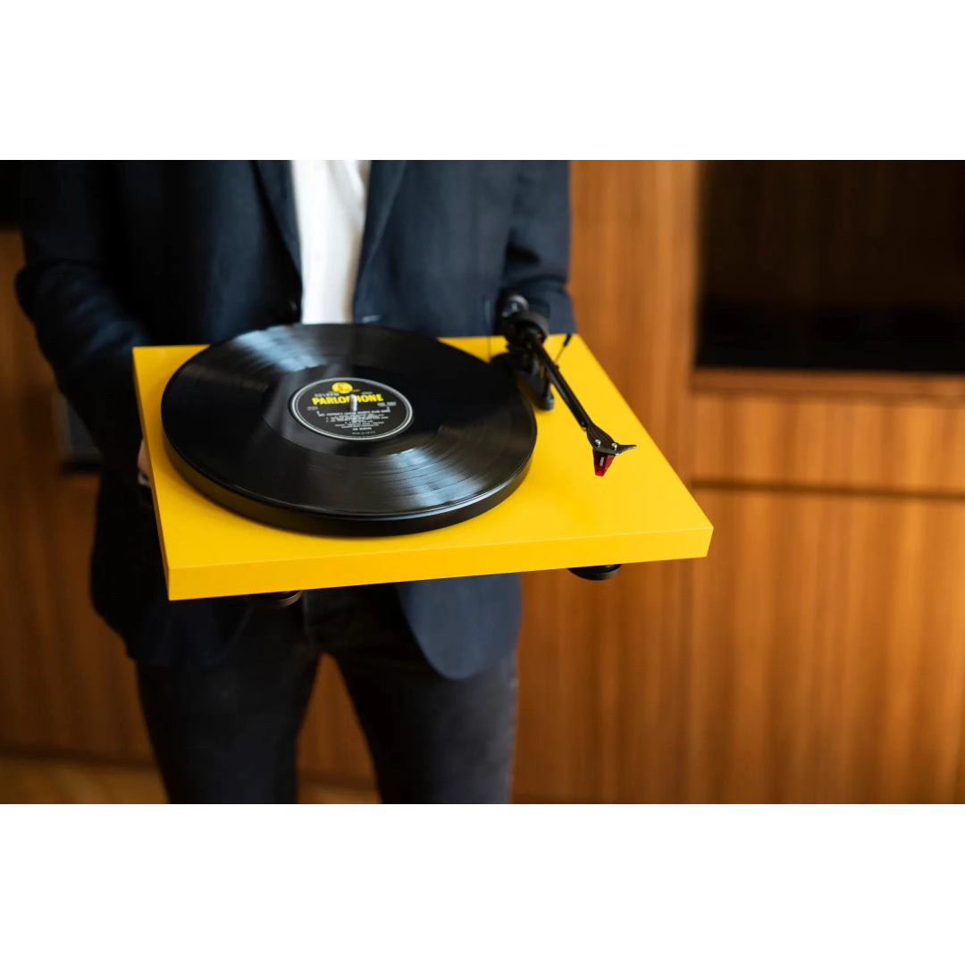 Pro-Ject Debut Carbon EVO 2M-Red Satin Yellow Pro-Ject Debut Carbon EVO 2M-Red Satin Yellow