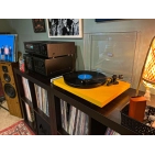 Pro-Ject Debut Carbon EVO 2M-Red Satin Yellow Pro-Ject Debut Carbon EVO 2M-Red Satin Yellow