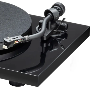 Програвач вінілових платівок Pro-Ject Debut S Rainier HG Black