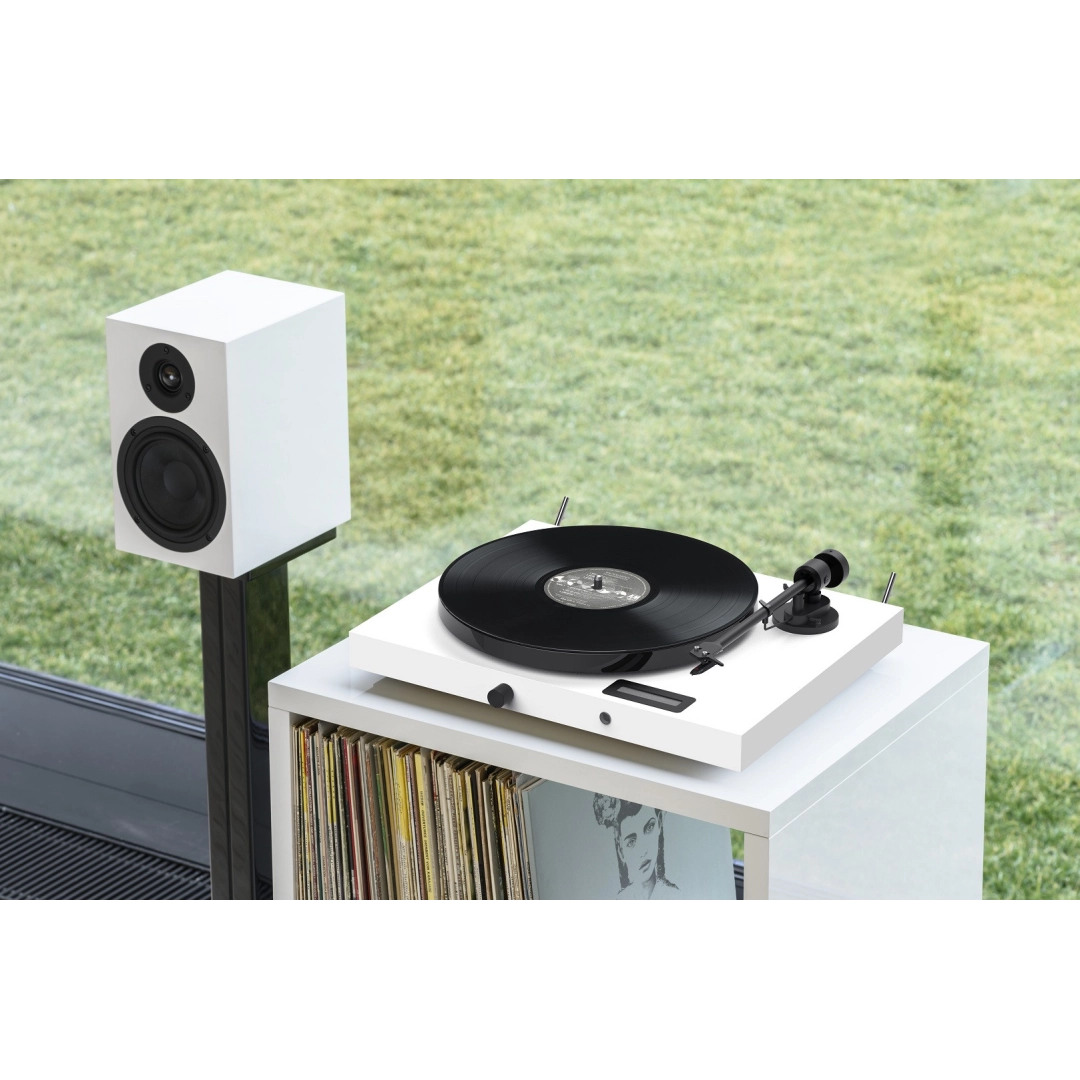 Програвач вінілових платівок Pro-Ject Set Jukebox E1 + Speaker Box 5 White/White Програвач вінілових платівок Pro-Ject Set Jukebox E1 + Speaker Box 5 White/White