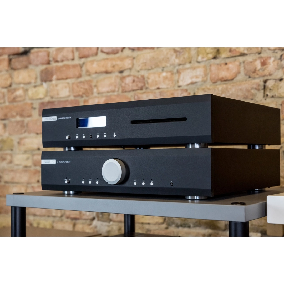 Стерео-підсилювач (інтегральний) Musical Fidelity M2si Black