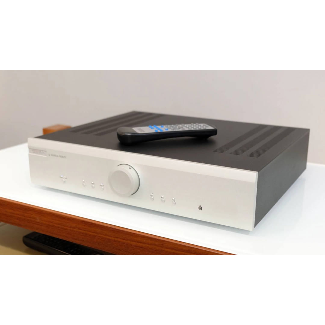 Стерео-підсилювач (інтегральний) Musical Fidelity M2si Silver