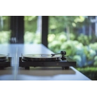 Програвач вінілових платівок Pro-Ject Juke Box E1 OM5e Piano Програвач вінілових платівок Pro-Ject Juke Box E1 OM5e Piano