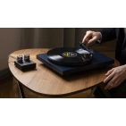 Програвач вінілових платівок Pro-Ject Debut Carbon EVO 2M-Red Satin Blue Програвач вінілових платівок Pro-Ject Debut Carbon EVO 2M-Red Satin Blue