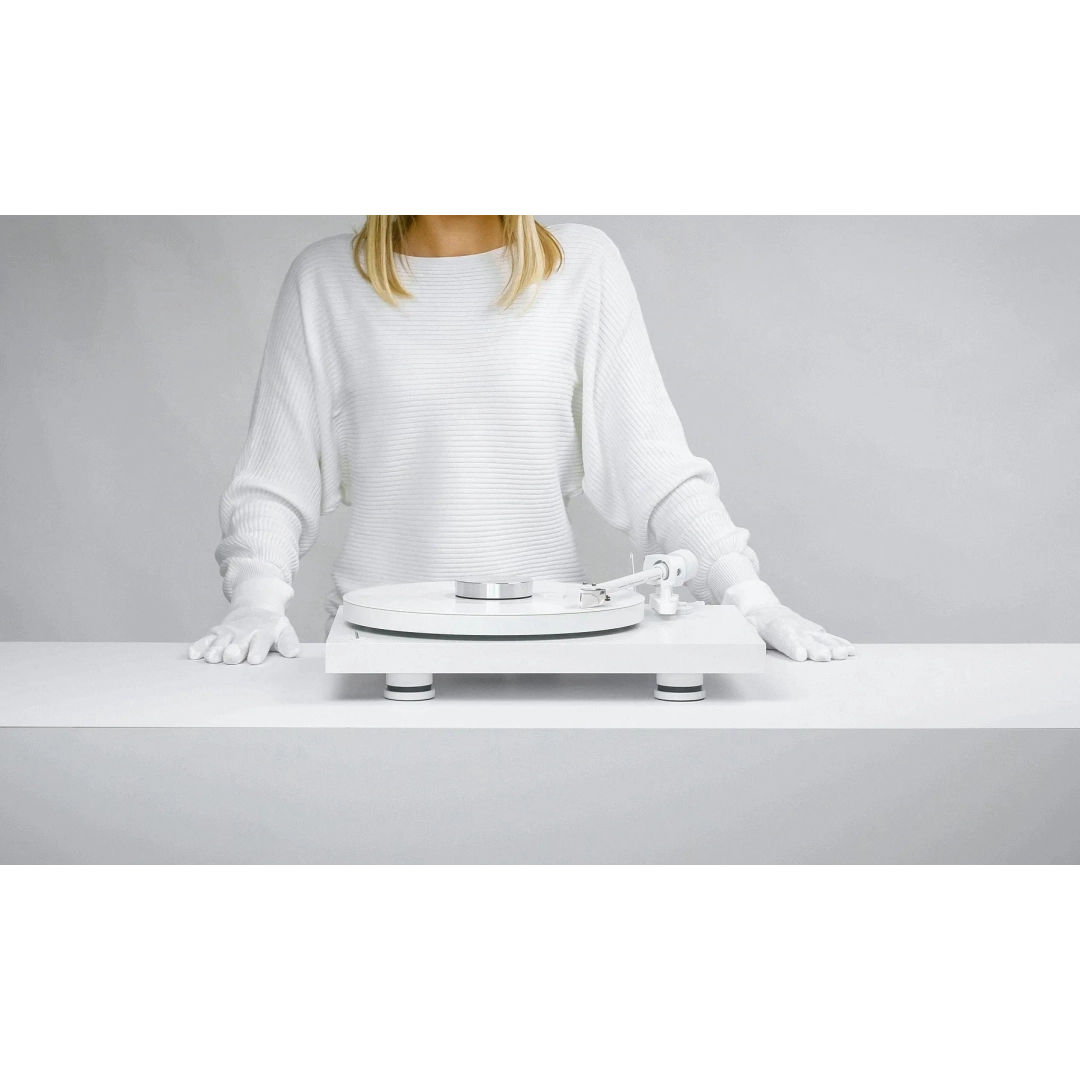 Програвач вінілових платівок Pro-Ject Debut PRO 2M White Satin White Програвач вінілових платівок Pro-Ject Debut PRO 2M White Satin White