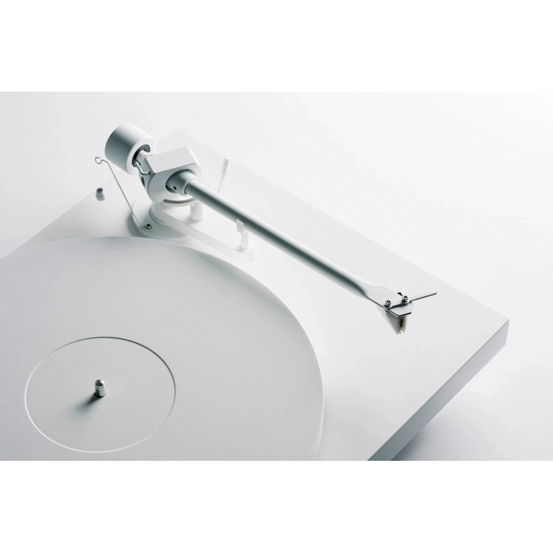 Програвач вінілових платівок Pro-Ject Debut PRO 2M White Satin White Програвач вінілових платівок Pro-Ject Debut PRO 2M White Satin White
