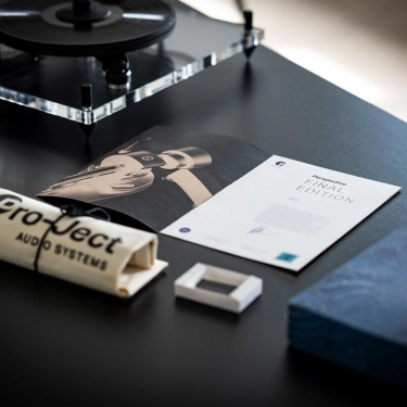 Програвач вінілових платівок Pro-Ject Perspective 2M-Bronze Final Edition